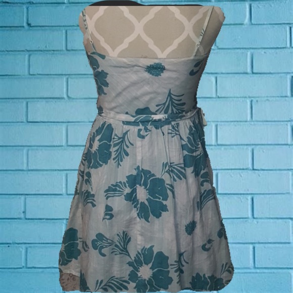 Vintage Guess Jeans Brand summer dress - Picture 2 of 3